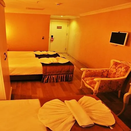 سلطان أحمد نيوبورت