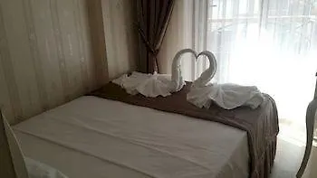 سلطان أحمد نيوبورت